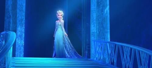  #婚纱#《冰雪奇缘》婚纱系列来袭，看清细节后，网友：迪士尼又来“骗钱”