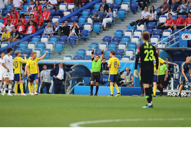 动感世界杯丨VAR再显威 瑞典点球胜韩国_【快