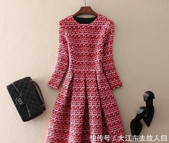  忍不住：就算老公生气也忍不住剁手的气质连衣裙，女人就是要让自己更美