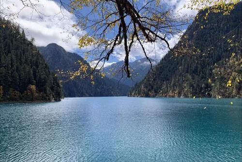 四川有一处名满全国的景区，开业一条规定，把游客拒之门外