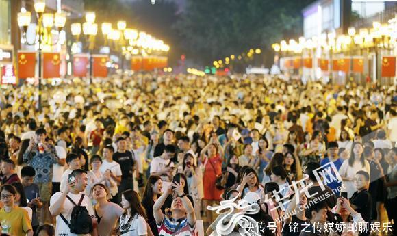 这个长假重庆实在是太太太火爆了！不愧网红城市顶流！