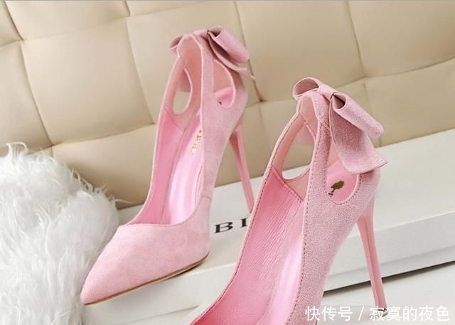  [气质]潮流穿搭:超高的气质高跟鞋,这么高的鞋子你能hold得住吗?