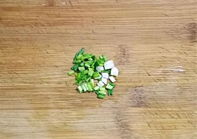 「肚腩」脂肪最怕这菜,女人一周吃3次,肚腩小了,腰细了,穿啥都好看