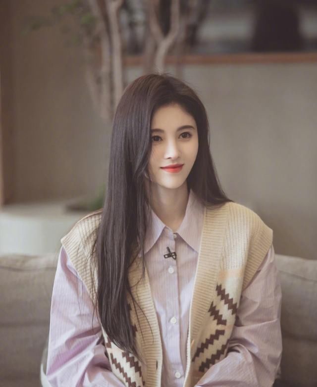 美女@有一种港风美女叫鞠婧祎!跟着她学穿搭,你也可以这么美!