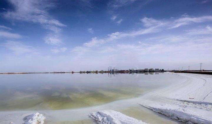 中国价值12万亿的一个湖:有部队全天看护,异常的美丽!