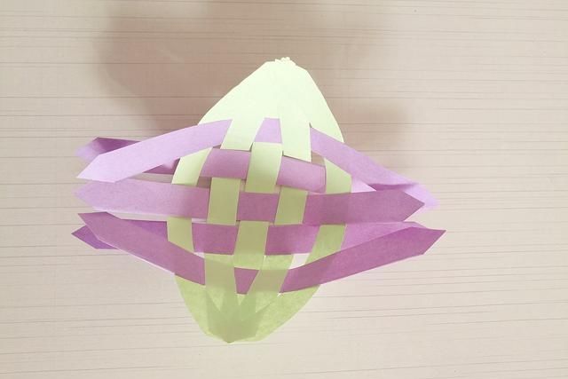  「纸片」儿童手册，用10张小纸片做一只船，易学