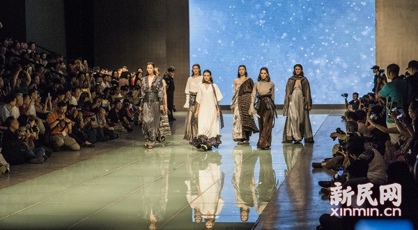 对标国际时尚 青春力量用时装打造世界时尚之都