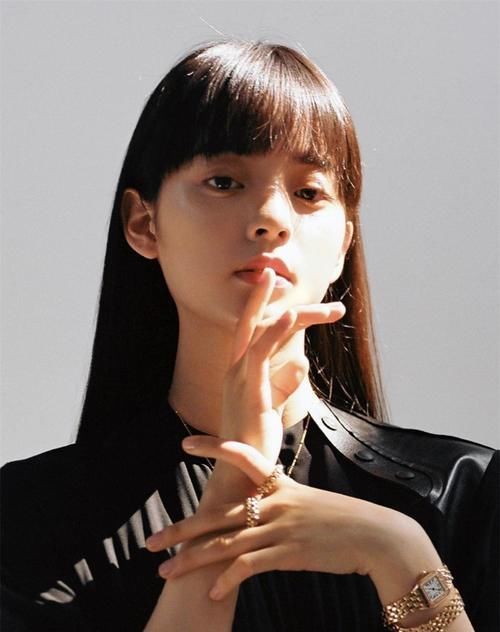  『短发』身高不足160的小个子女生，尽量别留这4种发型，显老不说还压个子