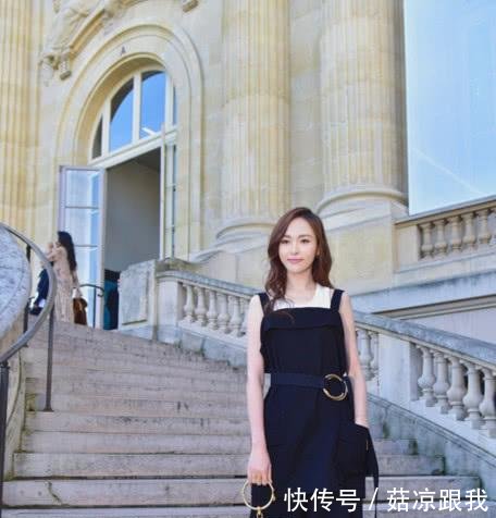 唐嫣罗晋同框，一对高颜值画面太养眼，不过罗晋神色有点不对劲！