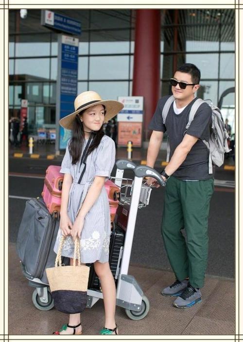 黄多多打扮略土气，李嫣真的继承了王菲，网友：太有个性了