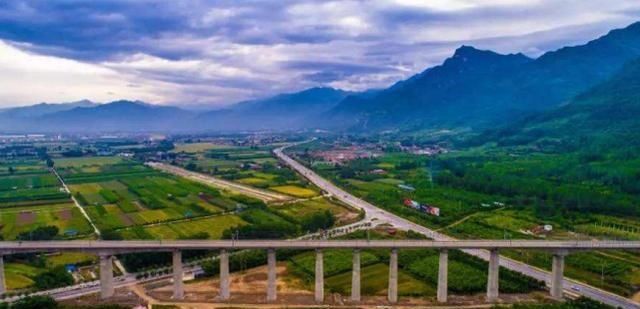  交通网络|穿越秦岭！中国修建史上十分艰难的铁路，时速仅250公