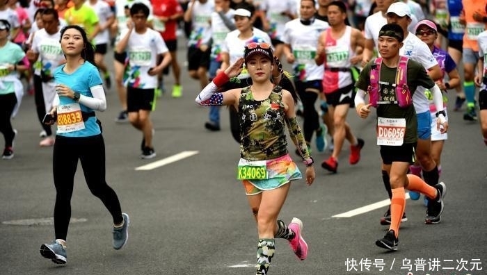 厦门马拉松鸣枪