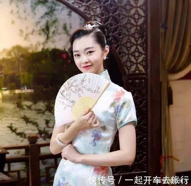 #女人#天生适合穿旗袍的女人,身上都有这4大特征,尽显风情万种!