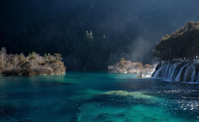 四川一5A级景区,被誉为“童话世界”,风景让人美不胜收