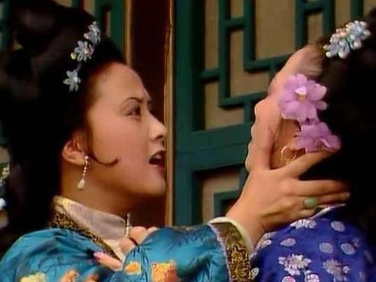 《红楼梦》里贾赦的神来之笔: 把自己的丫鬟赏给儿子当妾