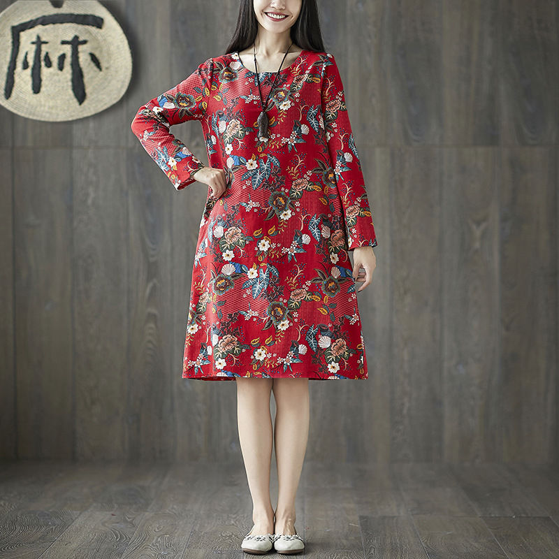 婆婆52岁，嫩的像30岁?只因穿了“棉麻秋裙”，村里人见人夸