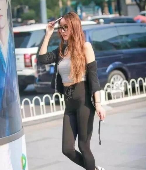 打底裤展现百分百的完美，被无数女人追捧着！