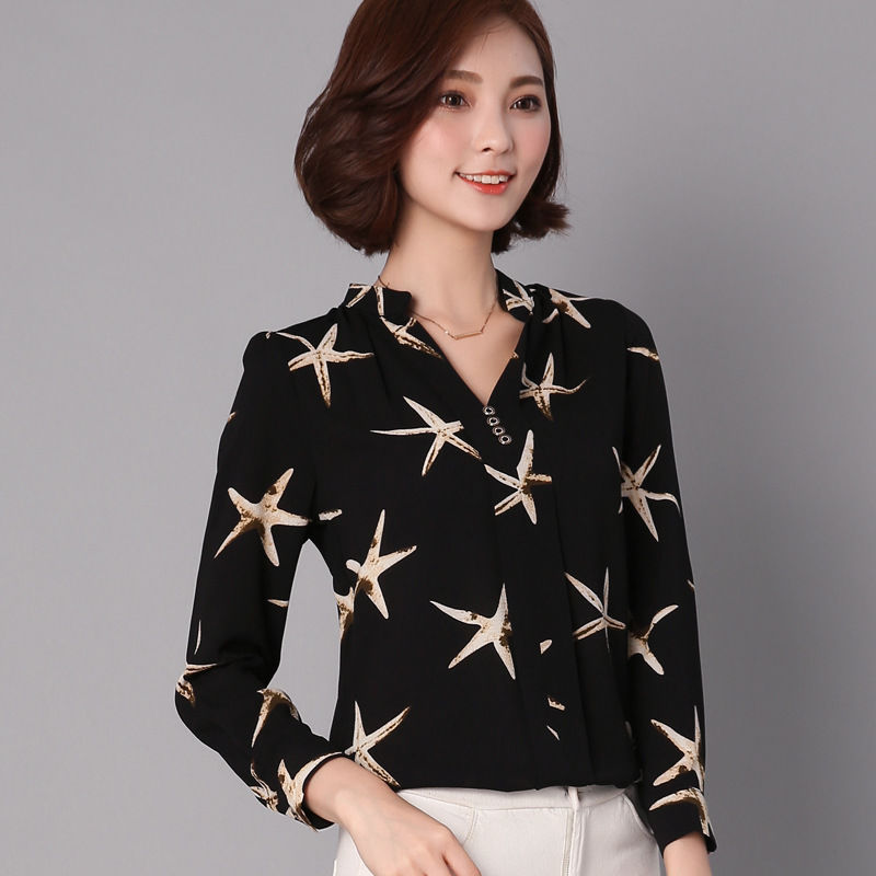 老婆把去年裙子都扔了,换上新款秋衫+小黑裤,洋气显瘦又美嫩