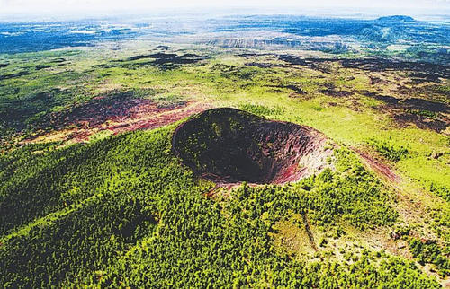 黑龙江最出名的3座山，其中一座是著名的火山，后一个名字很熟悉