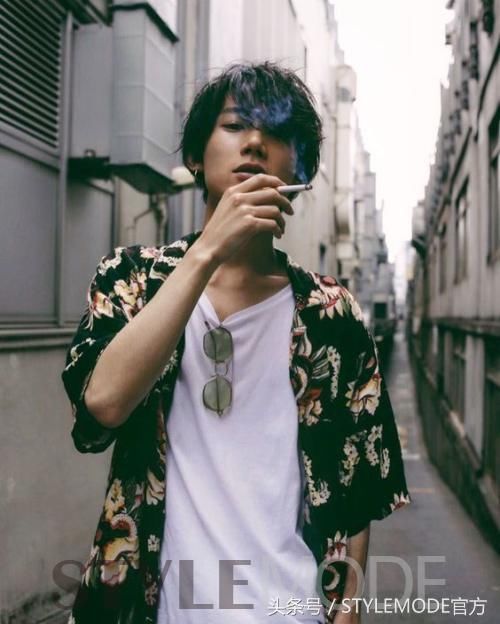 夏日,穿花衬衫的男生,最撩心!