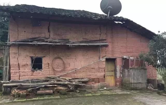  子女■怎样合法当上拆二代？城镇户口子女可以继承农村宅基地吗