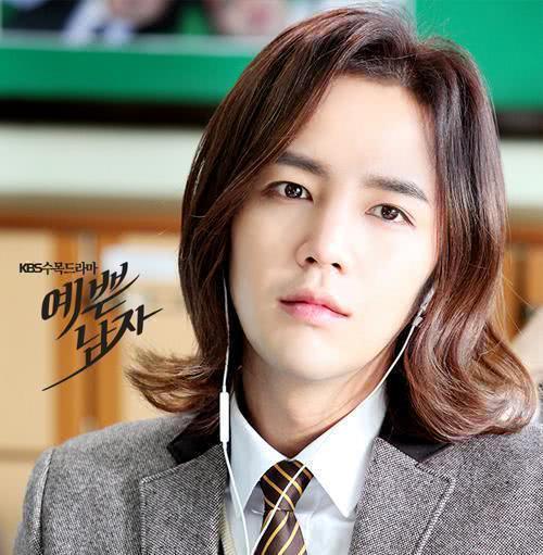 看了长发美男子，你会怀疑自己的性取向