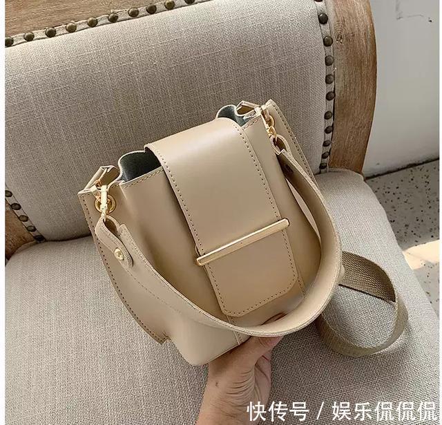  【款包包】精致时髦的包包也是凹造型神器，整体造型加分不少