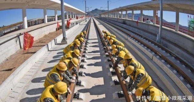  [我国]我国高铁为什么要在“空中”建设外国人评价中国人太聪明