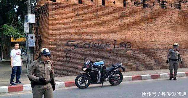 泰国清迈古墙遗址遭“涂鸦”,两位外国游客，将面临最高10年监禁