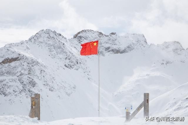 成都 周末自驾打卡达古冰川，旅行团 享受温暖阳光和超美雪景