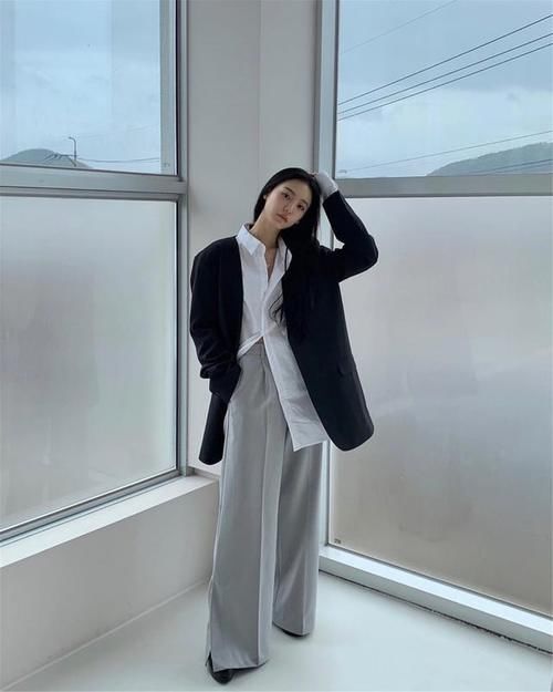  「不想」春夏不想穿裙子？试试这3款时髦裤装，显瘦又拉风，变身酷女孩