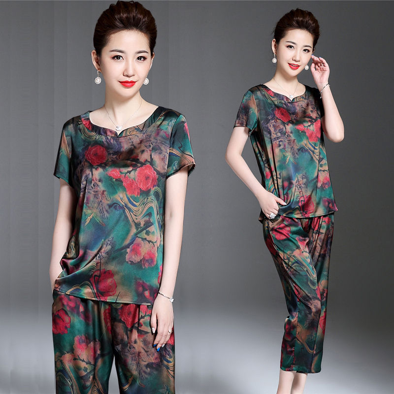 哇塞!妈妈装又出新花样了，婆婆激动地连买6件，美的不像中年人