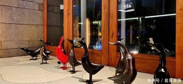 那一刻:在600多平的别墅房睡一晚是啥感觉?推开门那一刻就知道没白来