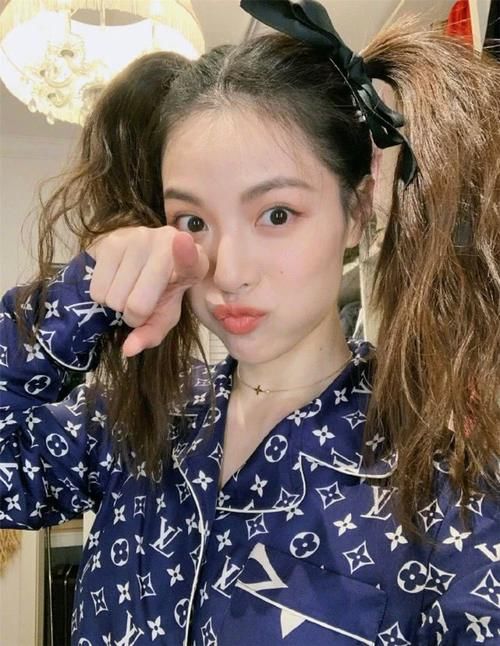 适合:春季再懒也别老披发!2020年流行这4种“扎发”,8成女生都适合