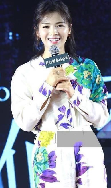 许晴穿连体裤，刘涛穿连体裤，区别真大，网友：不敢相信她40岁了