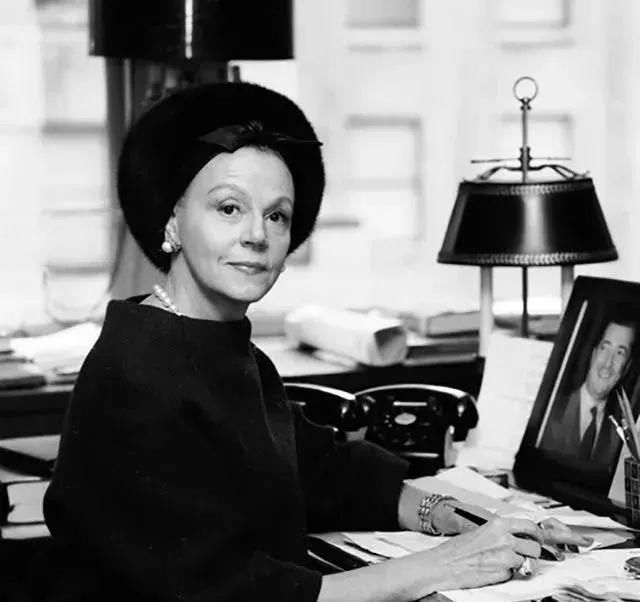 如何才能坐上四大时装周秀场的头排?