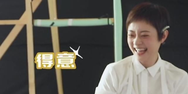  高下■沈腾学关晓彤反手涂口红被群嘲，直到孙俪“出手”，王者高下立判