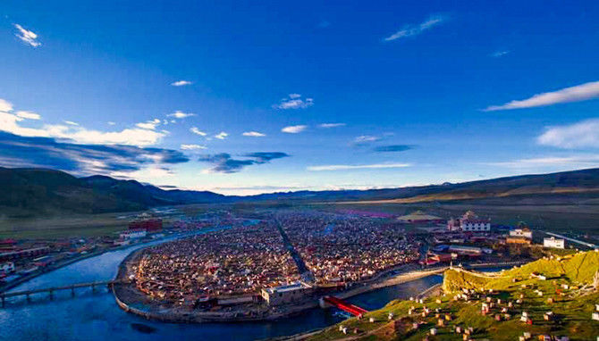 国内最大的尼姑庵，里面有2万名尼姑，而且就在四川的白玉县