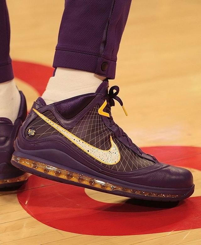 『球鞋』NBA球员上脚:塔图姆穿新配色AJ34,安东尼也有专属配色了