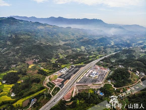 四面山高速通车后景区更“火”了进山自驾车同比增长30%!