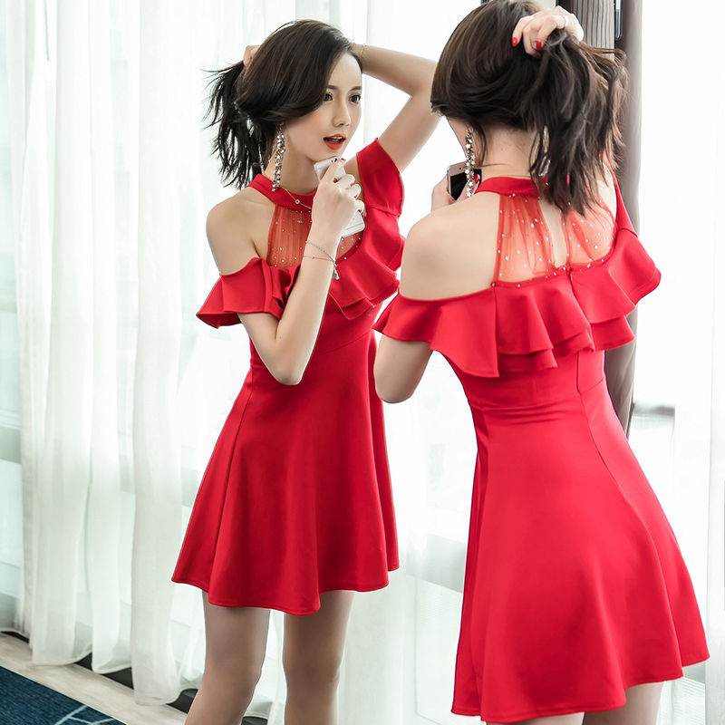 买长裤的快收手吧,现在美裙才正当时,穿着格外美丽更显瘦