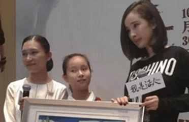 杨幂“诈捐门”一事再度引发热议，再次将杨幂推到风口浪尖之上!