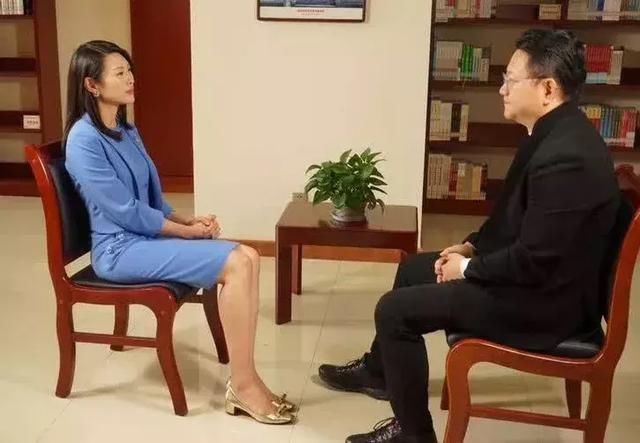 湖畔大学曾鸣--马云军师在第一次电视访问中