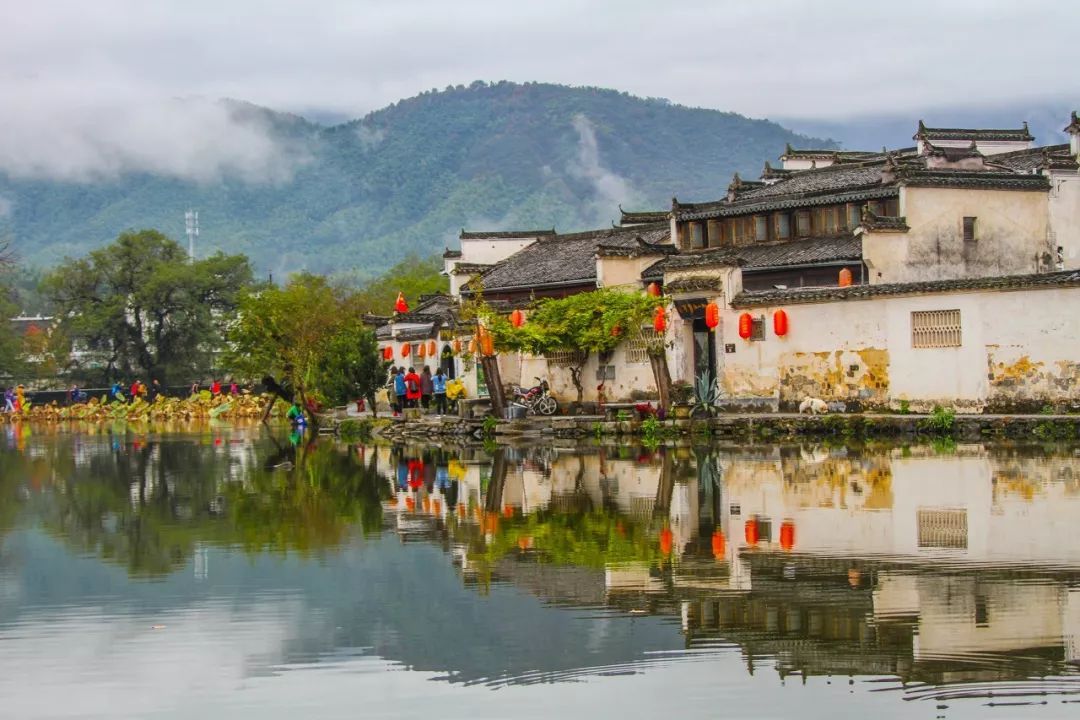 中国最美高铁，90分钟穿过57个国家级风景区，一站一景美哭了