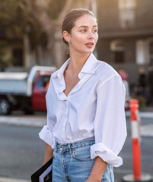 女人:穿白衬衫的女人更知性,简约造就大气,搭配裙子回头率超高