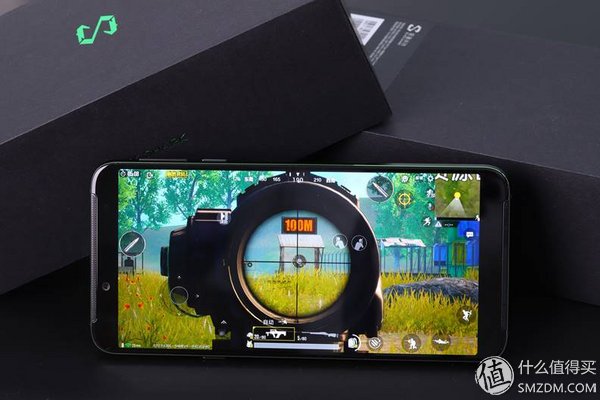 性能怪兽，鲨机再临!黑鲨游戏手机Helo上手体验