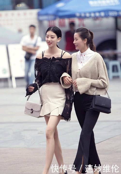  【闺蜜】街拍时尚美女，逛街的漂亮闺蜜，五官精致韵味十足