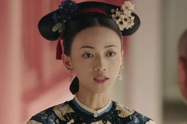 佘诗曼澄清拍戏传言，4个字评价吴谨言，网友：滴水不漏！