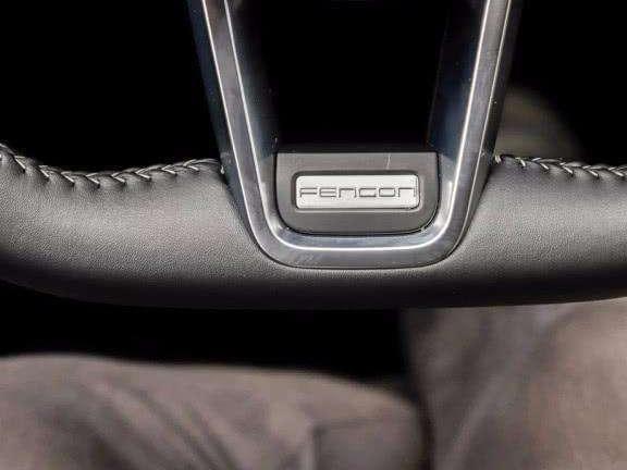 东风终于体面一次，新车比哈弗H6帅气，配双触控屏