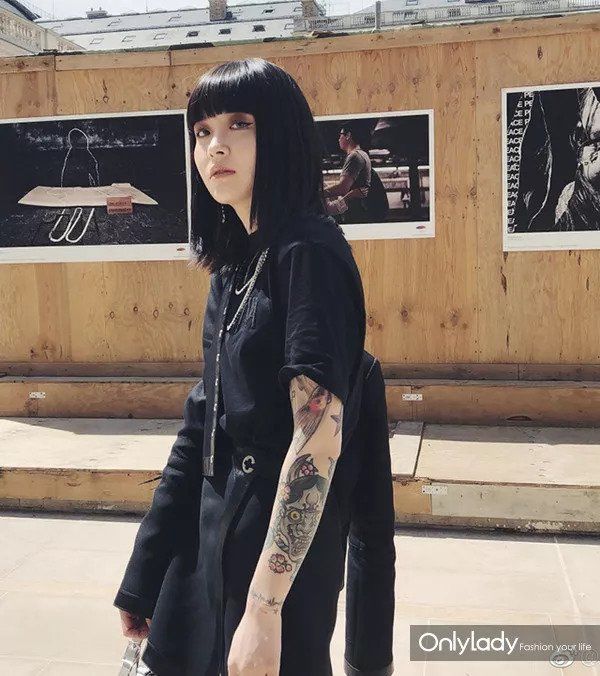 这个小女生竟是李宇春宋茜背后的时尚推手，比明星还带货!